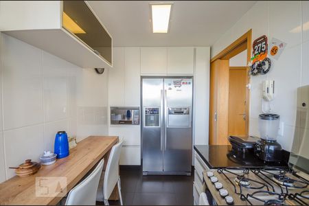 Apartamento à venda com 93m², 3 quartos e 2 vagasCOZINHA 