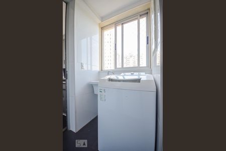 Apartamento à venda com 93m², 3 quartos e 2 vagasÁREA DE SERVIÇO