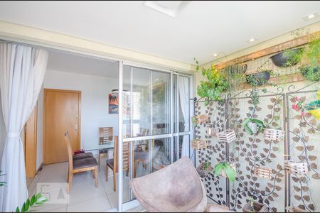 Apartamento à venda com 93m², 3 quartos e 2 vagasVARANDA