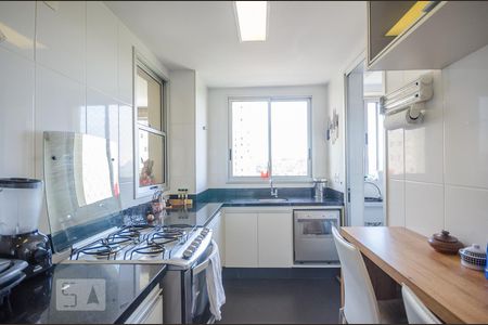 Apartamento à venda com 93m², 3 quartos e 2 vagasCOZINHA 