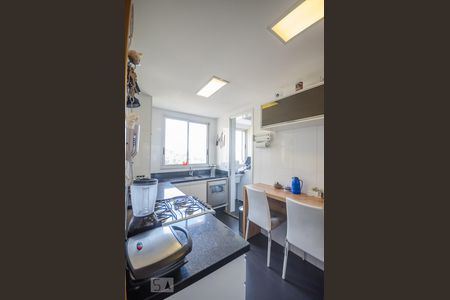 Apartamento à venda com 93m², 3 quartos e 2 vagasCOZINHA 