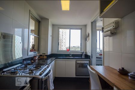 Apartamento à venda com 93m², 3 quartos e 2 vagasCOZINHA 