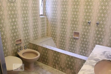 Apartamento para alugar com 260m², 4 quartos e 3 vagasBanheiro suíte 1