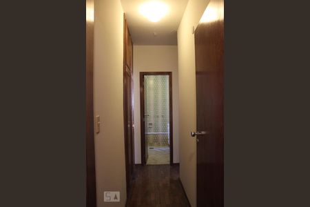 Apartamento para alugar com 260m², 4 quartos e 3 vagasCorredor