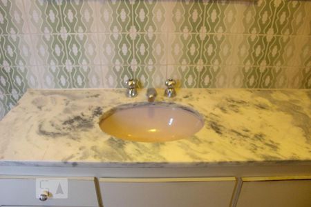 Apartamento para alugar com 260m², 4 quartos e 3 vagasBanheiro suíte 1