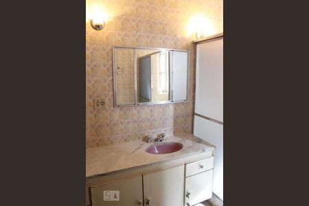 Apartamento para alugar com 260m², 4 quartos e 3 vagasBanheiro suíte 2