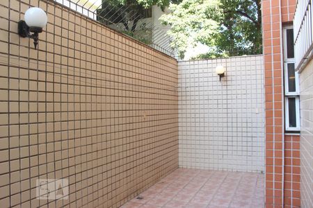 Apartamento para alugar com 260m², 4 quartos e 3 vagasVaranda