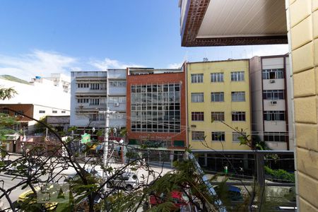 Apartamento para alugar com 100m², 3 quartos e 2 vagasVista da suíte