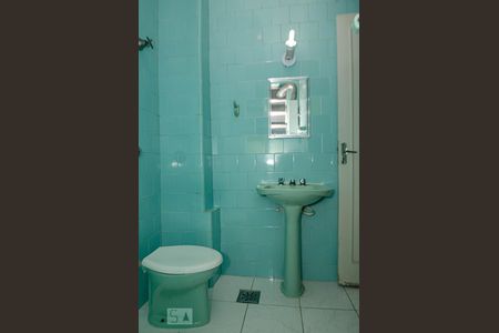 Banheiro de apartamento à venda com 1 quarto, 47m² em Maracanã, Rio de Janeiro