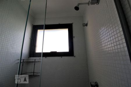 Apartamento à venda com 282m², 3 quartos e 4 vagasChuveiro
