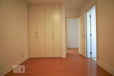 Apartamento à venda com 282m², 3 quartos e 4 vagasSuíte 1