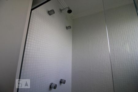 Apartamento à venda com 282m², 3 quartos e 4 vagasChuveiro