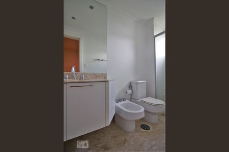 Apartamento à venda com 282m², 3 quartos e 4 vagasBanheiro da suíte 1