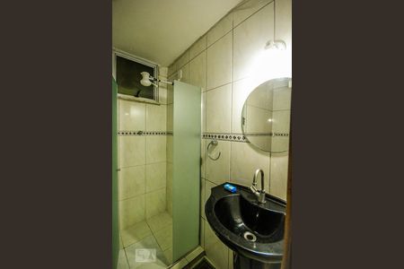 Banheiro de kitnet/studio à venda com 1 quarto, 34m² em Copacabana, Rio de Janeiro