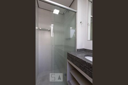 Apartamento para alugar com 49m², 1 quarto e 2 vagas Apartamento para alugar com 49m², 1 quarto e 2 vagasBanheiro da Suíte