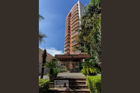 Apartamento para alugar com 49m², 1 quarto e 2 vagas Apartamento para alugar com 49m², 1 quarto e 2 vagasFachada