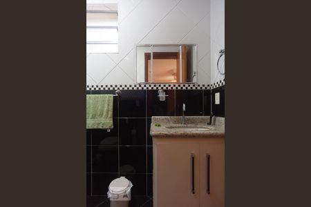 Banheiro de casa de condomínio para alugar com 5 quartos, 215m² em Vila Maria Eugênia, Campinas
