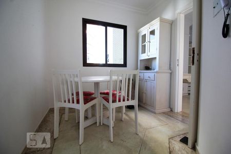 Apartamento para alugar com 230m², 3 quartos e 4 vagasCopa
