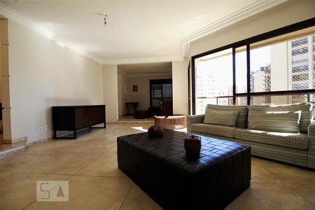 Sala de apartamento para alugar com 3 quartos, 230m² em Vila Suzana, São Paulo