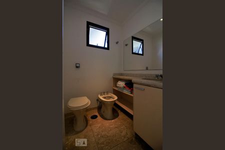 Apartamento para alugar com 230m², 3 quartos e 4 vagasBanheiro da suíte 2