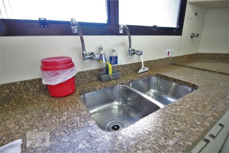 Apartamento para alugar com 230m², 3 quartos e 4 vagasPia