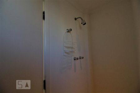 Apartamento para alugar com 230m², 3 quartos e 4 vagasChuveiro