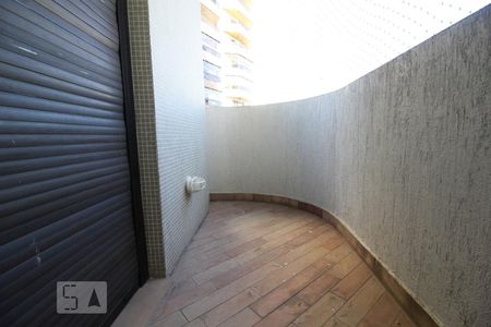 Apartamento para alugar com 230m², 3 quartos e 4 vagasVaranda