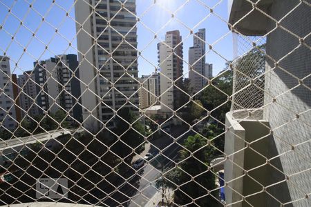 Apartamento para alugar com 230m², 3 quartos e 4 vagasVista da varanda