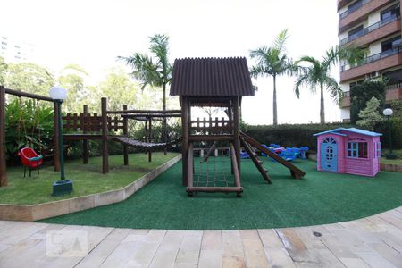 Apartamento para alugar com 230m², 3 quartos e 4 vagasPlayrgound