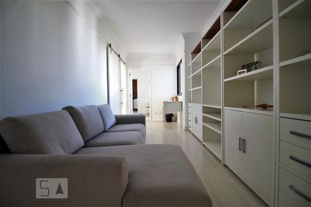 Apartamento para alugar com 230m², 3 quartos e 4 vagasCorredor