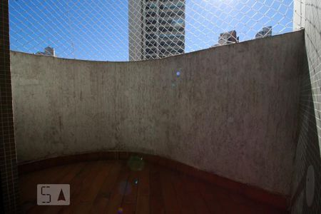 Apartamento para alugar com 230m², 3 quartos e 4 vagasVaranda