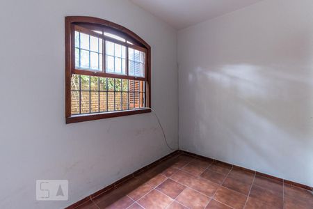 Casa à venda com 483m², 4 quartos e 6 vagas Casa à venda com 483m², 4 quartos e 6 vagasQuarto de Serviço 1