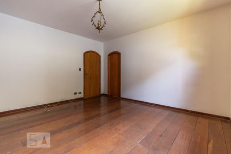 Casa à venda com 483m², 4 quartos e 6 vagas Casa à venda com 483m², 4 quartos e 6 vagasSuíte 3