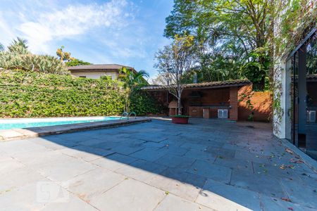 Casa à venda com 483m², 4 quartos e 6 vagas Casa à venda com 483m², 4 quartos e 6 vagasÁrea Externa