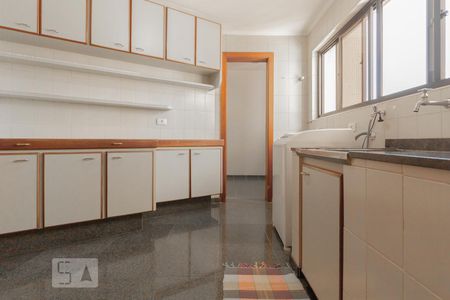 Apartamento à venda com 246m², 3 quartos e 4 vagasÁrea de serviço