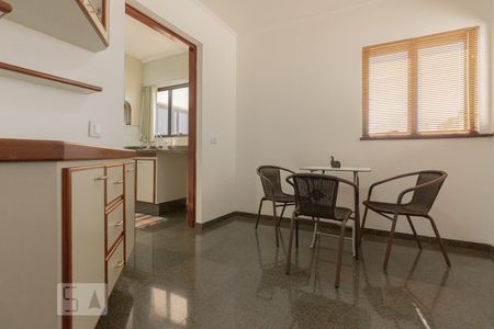 Apartamento à venda com 246m², 3 quartos e 4 vagasCopa