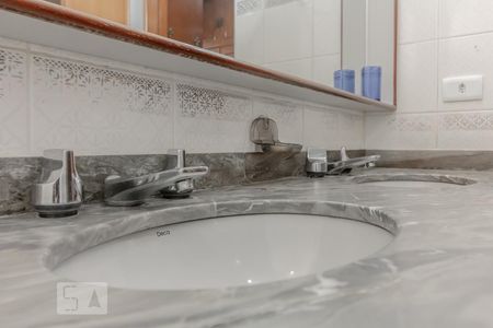 Apartamento à venda com 246m², 3 quartos e 4 vagasBanheiro suíte 1