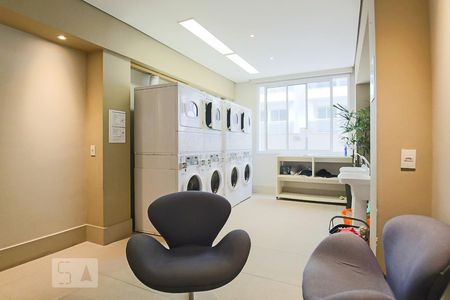 Apartamento à venda com 77m², 2 quartos e 2 vagas Apartamento à venda com 77m², 2 quartos e 2 vagasLavanderia condomínio