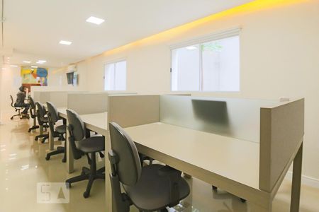 Apartamento à venda com 77m², 2 quartos e 2 vagas Apartamento à venda com 77m², 2 quartos e 2 vagasWork Space