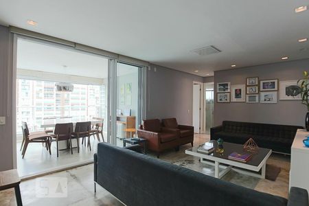 Apartamento à venda com 77m², 2 quartos e 2 vagas Apartamento à venda com 77m², 2 quartos e 2 vagasSala