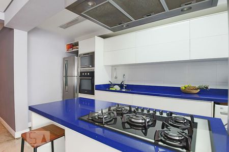 Apartamento à venda com 77m², 2 quartos e 2 vagas Apartamento à venda com 77m², 2 quartos e 2 vagasCozinha