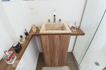 Apartamento à venda com 77m², 2 quartos e 2 vagas Apartamento à venda com 77m², 2 quartos e 2 vagasBanheiro/Suíte