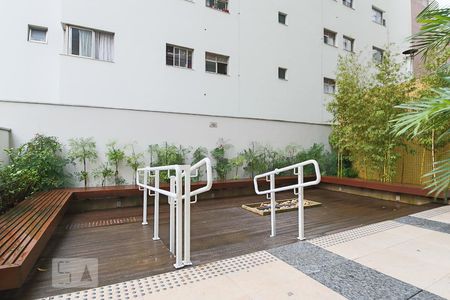 Apartamento à venda com 77m², 2 quartos e 2 vagas Apartamento à venda com 77m², 2 quartos e 2 vagasÁrea Externa condomínio