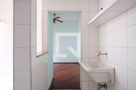 Casa à venda com 95m², 3 quartos e 1 vagaÁrea de serviço