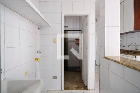 Casa à venda com 95m², 3 quartos e 1 vagaÁrea de serviço
