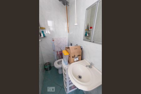 Apartamento à venda com 210m², 3 quartos e 1 vaga Apartamento à venda com 210m², 3 quartos e 1 vagaÁrea de Serviço Banheiro