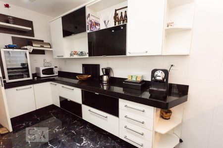 Apartamento à venda com 210m², 3 quartos e 1 vaga Apartamento à venda com 210m², 3 quartos e 1 vagaCozinha