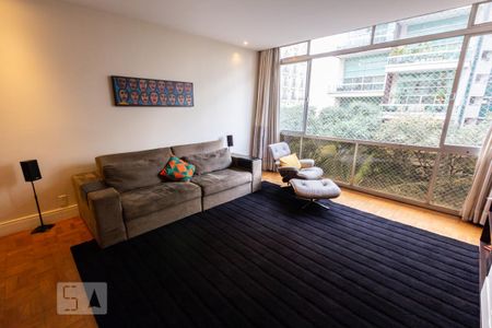 Apartamento à venda com 210m², 3 quartos e 1 vaga Apartamento à venda com 210m², 3 quartos e 1 vagaSala