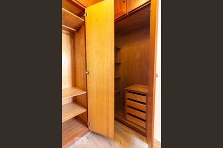 Apartamento para alugar com 70m², 2 quartos e 1 vagaDormitório 1