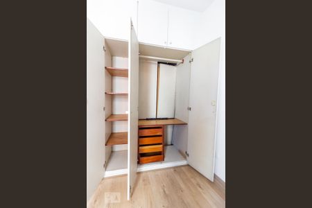 Apartamento para alugar com 70m², 2 quartos e 1 vagaDormitório 2